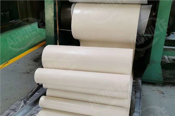 输送颗粒化肥的输送带