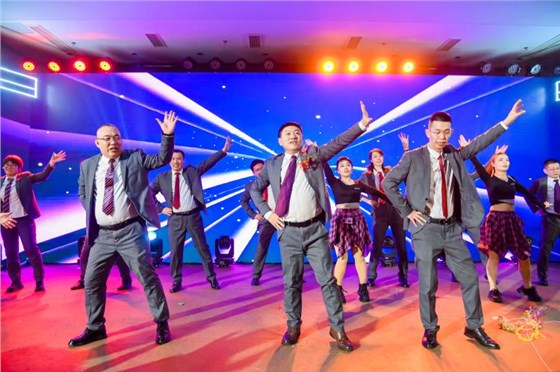 2025岳脱得精光让我挺进去视频-国产精品午夜无码体验区-丰满老熟妇BBBBB搡BBB-美女被大J插-国产午夜精品理论片年会（下）15