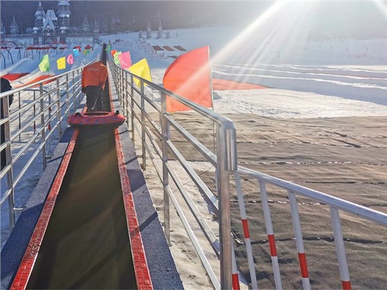 滑雪场魔毯输送带0930-6