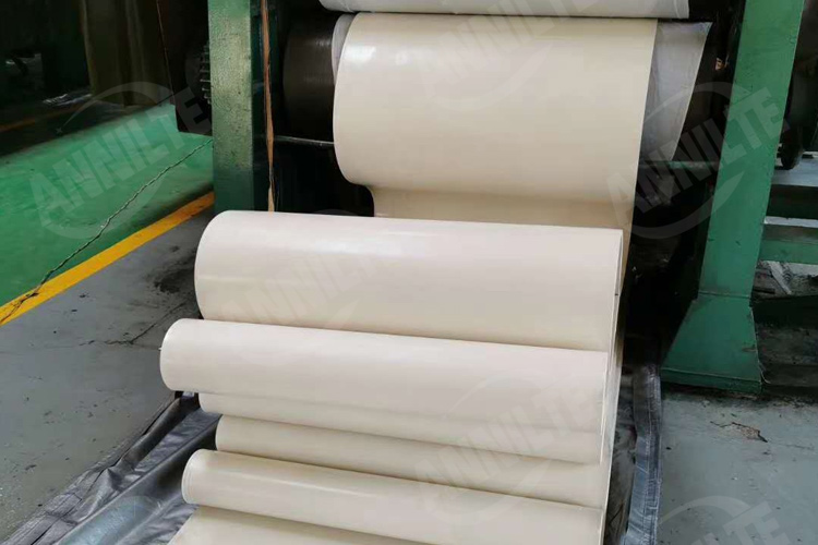 输送颗粒化肥的输送带