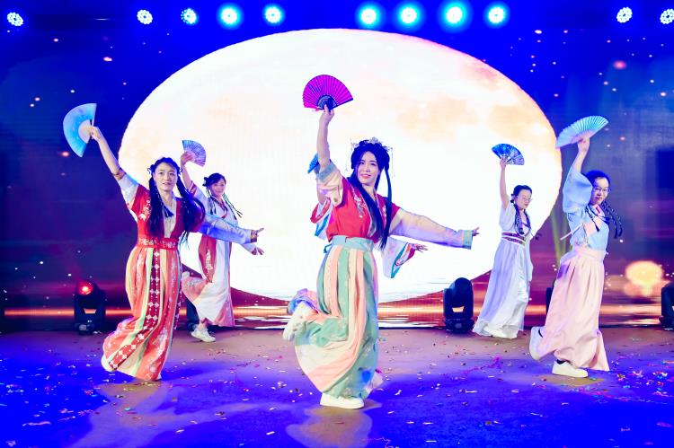 2025岳脱得精光让我挺进去视频-国产精品午夜无码体验区-丰满老熟妇BBBBB搡BBB-美女被大J插-国产午夜精品理论片年会（下）43