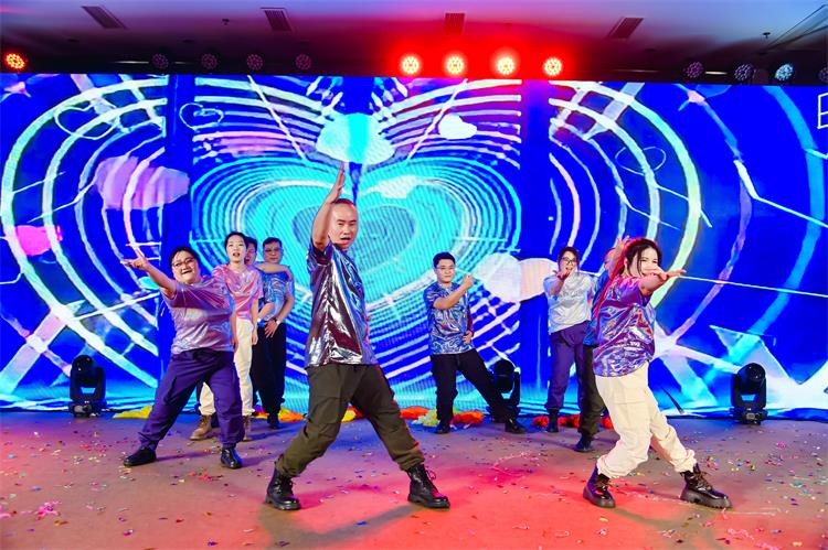 2025岳脱得精光让我挺进去视频-国产精品午夜无码体验区-丰满老熟妇BBBBB搡BBB-美女被大J插-国产午夜精品理论片年会（下）47